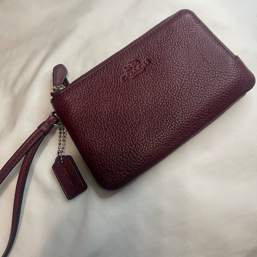 Coach DOUBLE CORNER ZIP WRISTLET
